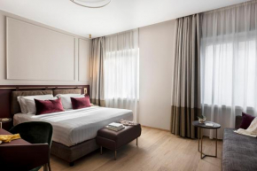 Adoro Hotel